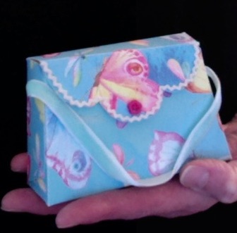 Molly Purse Butterflies 4.5" x 2.75" x 1.5"12.00